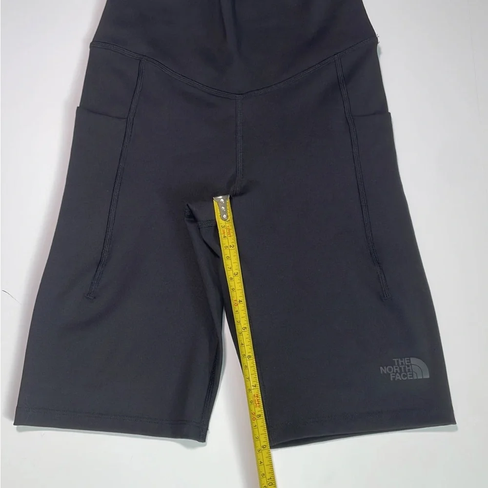 The North Face Black long pocket biker short NWT woman’s SzS - Picture 4 of 12